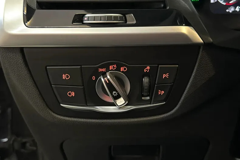 BMW X3 (Seria X) din 2021 cu 132.990 km - oferta BMW263070 - foto 14