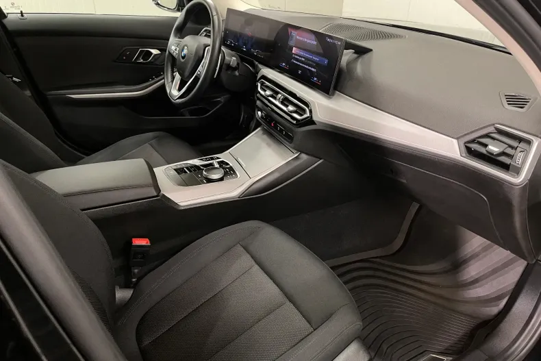 BMW 318 (Seria 3) din 2024 cu 24.388 km - oferta BMW263085 - foto 10
