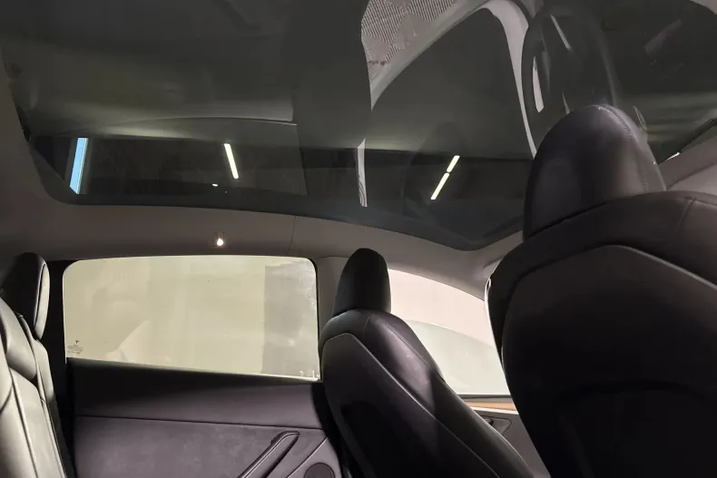 Tesla Model Y din 2023 cu 72.254 km - oferta TES263161 - foto 20