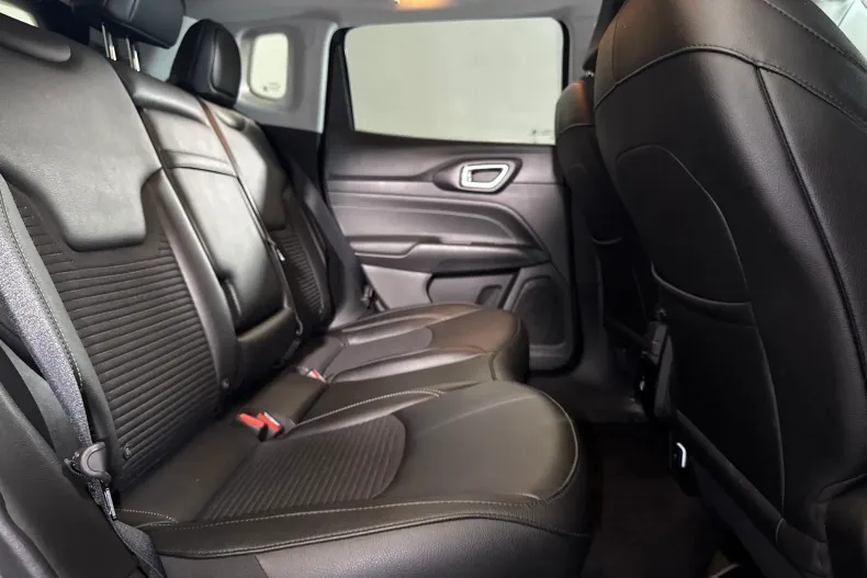 Jeep Compass din 2022 cu 92.859 km - oferta JEE263247 - foto 12