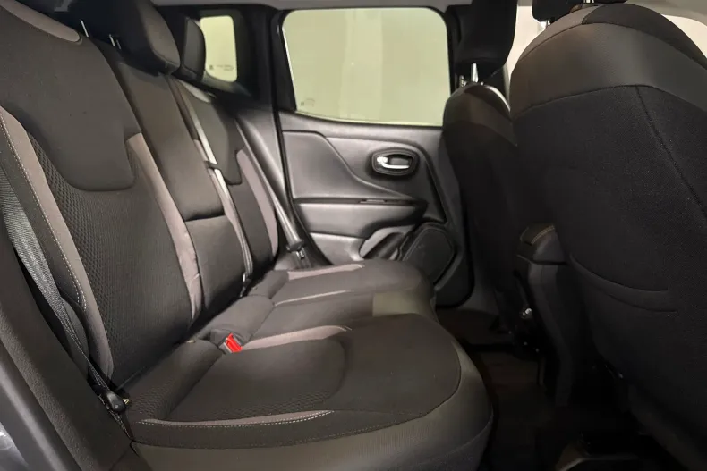 Jeep Renegade din 2022 cu 100.470 km - oferta JEE263249 - foto 12