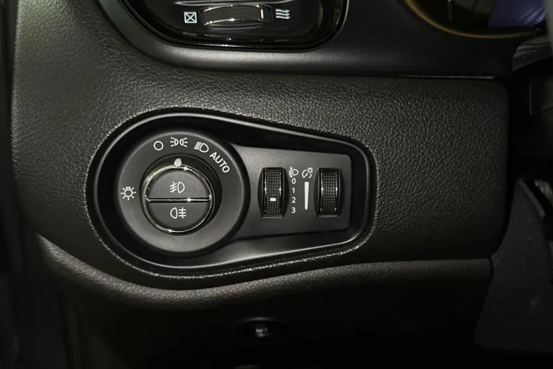 Jeep Renegade din 2022 cu 100.470 km - oferta JEE263249 - foto 15