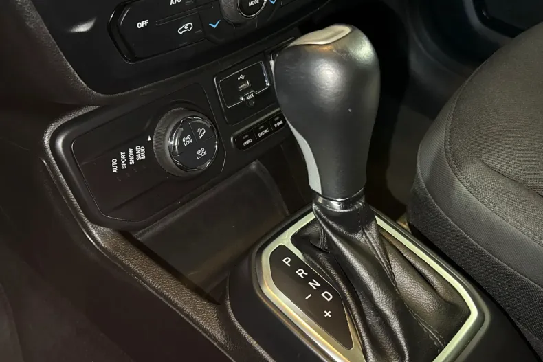 Jeep Renegade din 2022 cu 100.470 km - oferta JEE263249 - foto 17