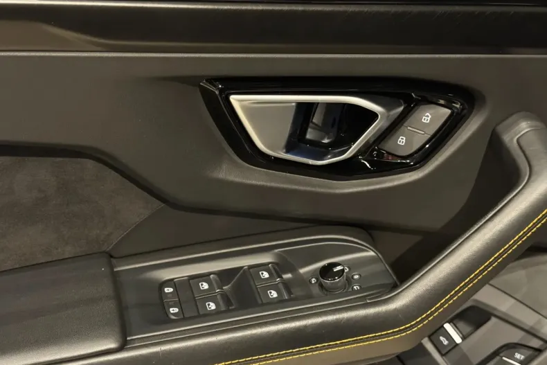 Lamborghini Urus din 2021 cu 70.000 km - oferta LAM263261 - foto 25