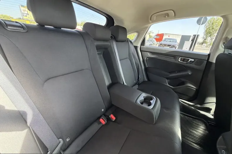 Honda Civic din 2022 cu 62.733 km - oferta HON263264 - foto 12