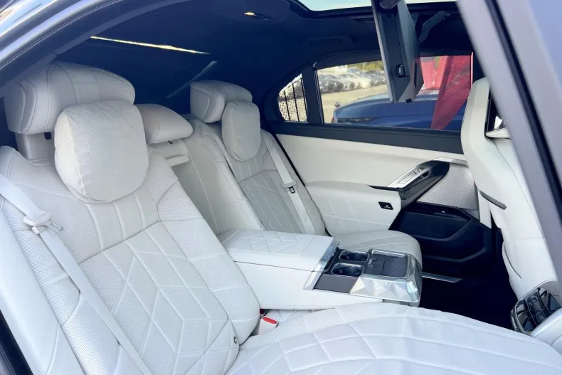 BMW 740 (Seria 7) din 2023 cu 114.950 km - oferta BMW263293 - foto 23
