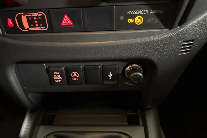 Mitsubishi L200 din 2020 cu 117.736 km - oferta MIT263451 - foto 18