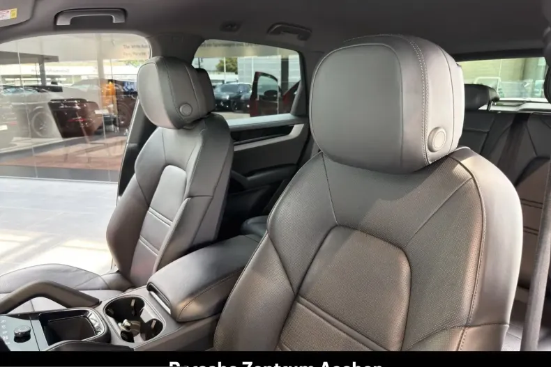 Porsche Cayenne din 2024 cu 34.111 km - oferta POR263475 - foto 24