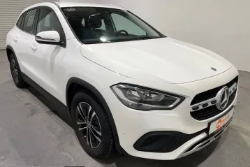 Mercedes-Benz GLA 200 din 2023 - oferta MER263577