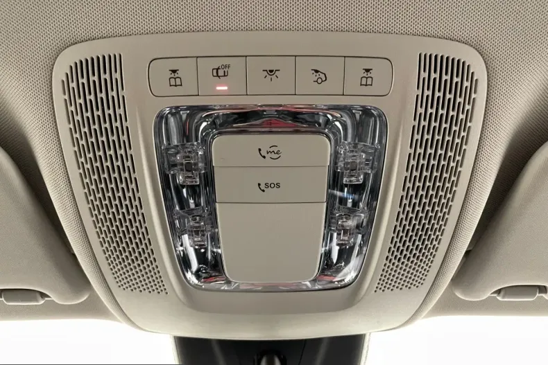 Mercedes-Benz GLA 200 (Clasa GLA) din 2023 cu 10.000 km - oferta MER263577 - foto 12