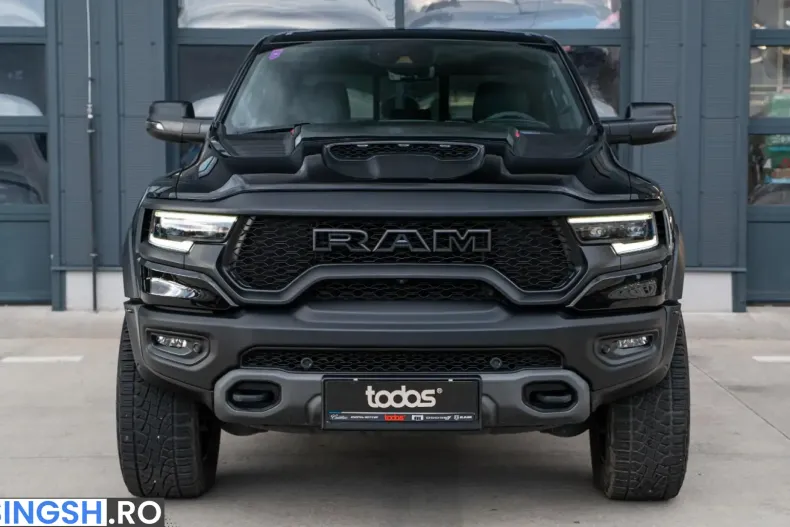Dodge RAM din 2023 cu 45.200 km - oferta DOD263654 - foto 1