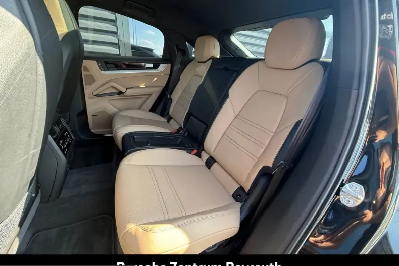 Porsche Cayenne din 2023 cu 47.900 km - oferta POR263670 - foto 14