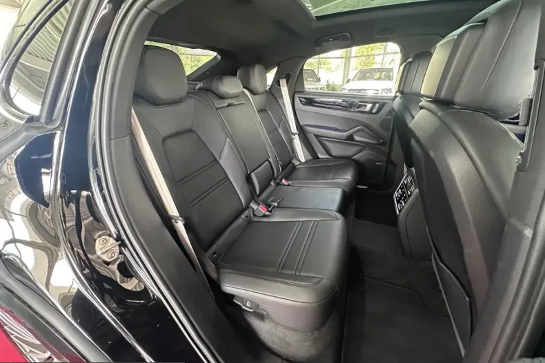 Porsche Cayenne din 2023 cu 58.455 km - oferta POR263673 - foto 16