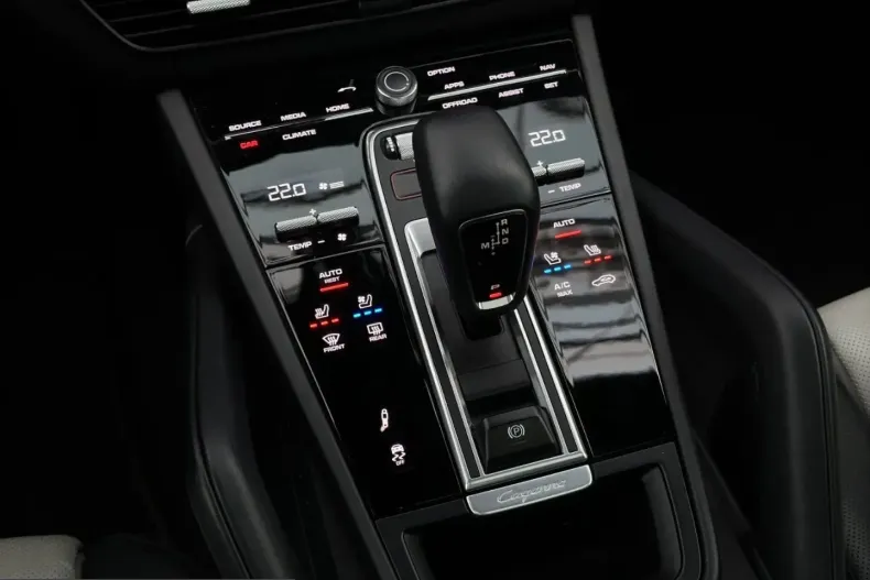 Porsche Cayenne din 2023 cu 48.500 km - oferta POR263674 - foto 9