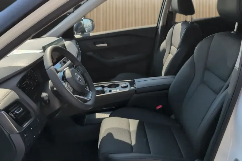 Nissan X-Trail din 2025 cu 9.000 km - oferta NIS263710 - foto 11