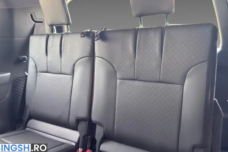 Toyota Land Cruiser din 2026 cu 9.500 km - oferta TOY263717 - foto 12