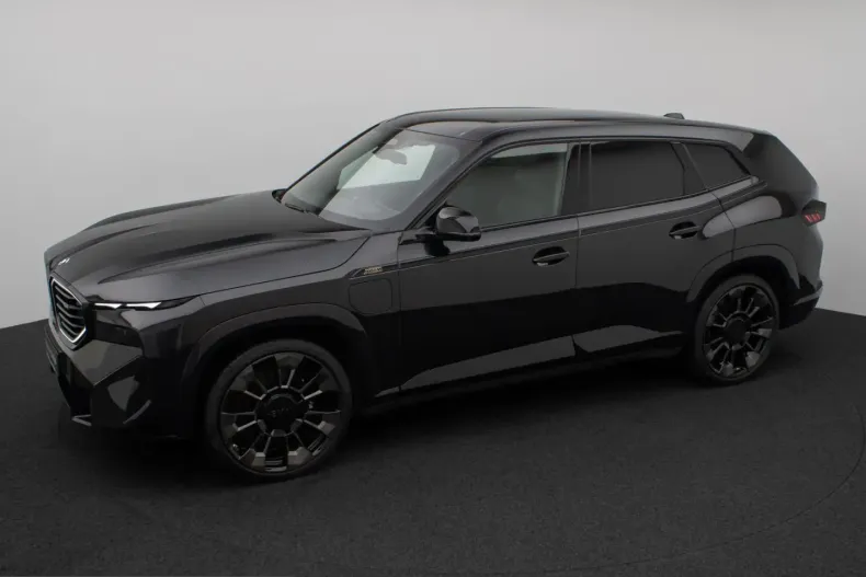 BMW XM (Seria X) din 2024 cu 48.326 km - oferta BMW263770 - foto 1