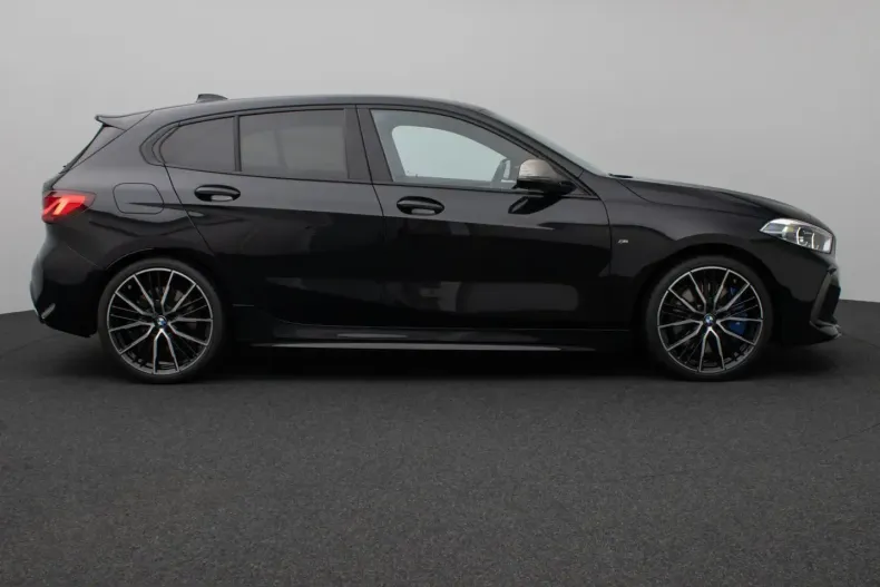 BMW M135 (Seria 1) din 2023 cu 33.557 km - oferta BMW263799 - foto 5