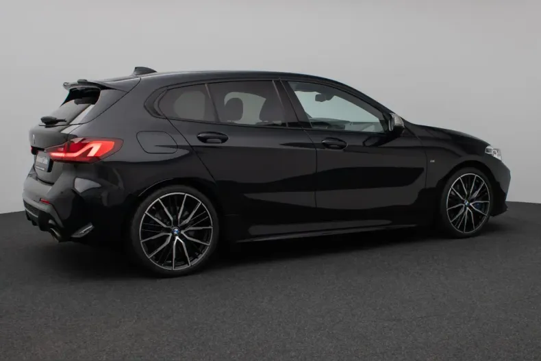BMW M135 (Seria 1) din 2023 cu 33.557 km - oferta BMW263799 - foto 6