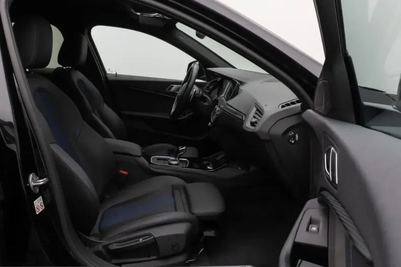 BMW M135 (Seria 1) din 2023 cu 33.557 km - oferta BMW263799 - foto 22