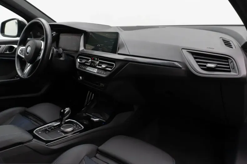 BMW M135 (Seria 1) din 2023 cu 33.557 km - oferta BMW263799 - foto 23