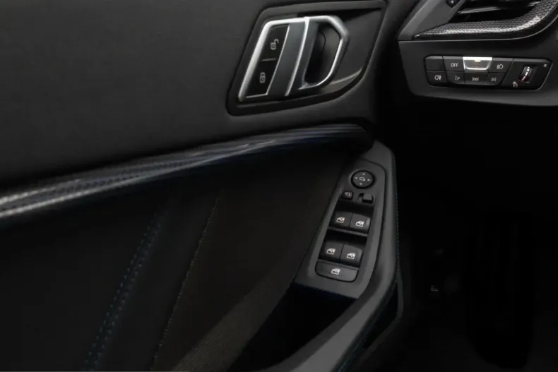 BMW M135 (Seria 1) din 2023 cu 33.557 km - oferta BMW263799 - foto 31