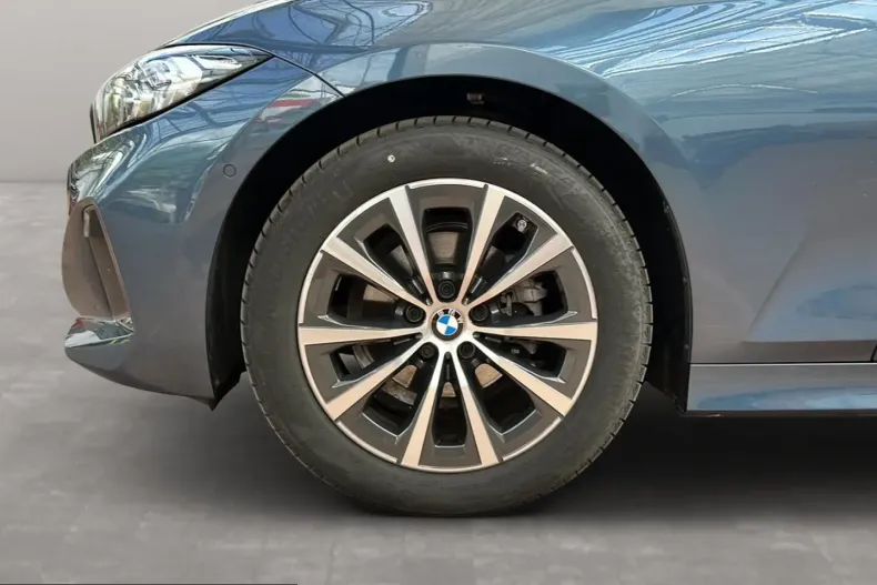 BMW 318 (Seria 3) din 2025 cu 8.222 km - oferta BMW263895 - foto 8