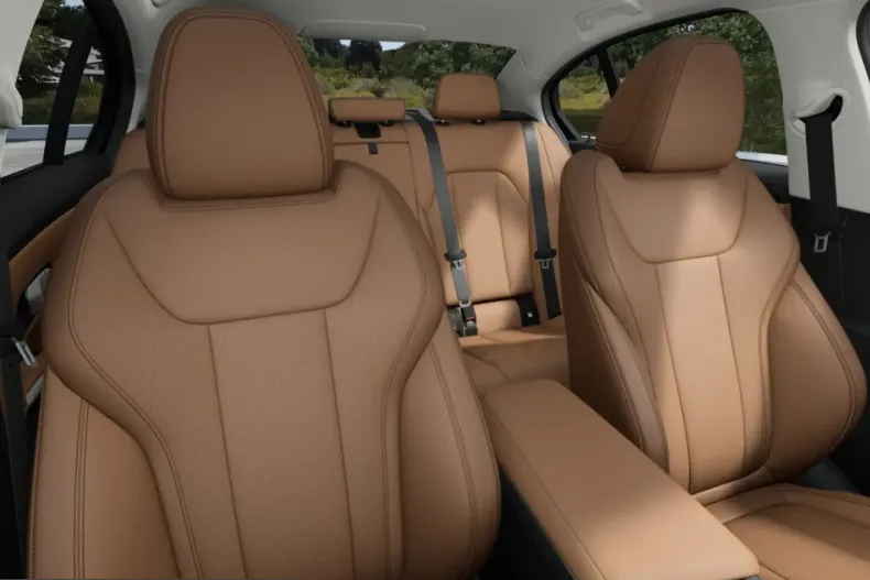 BMW 318 (Seria 3) din 2025 cu 9.018 km - oferta BMW263896 - foto 4