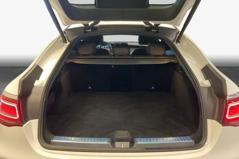 Mercedes-Benz GLC 300 (Clasa GLC) din 2023 cu 65.496 km - oferta MER263925 - foto 8