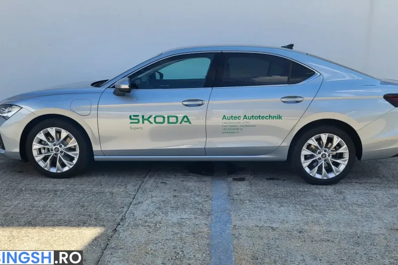Skoda Superb din 2026 cu 900 km - oferta SKO263947 - foto 3