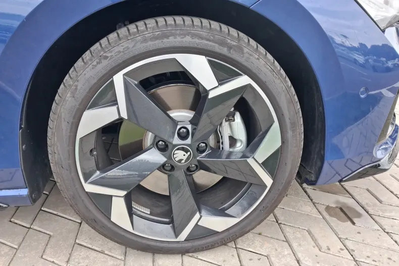 Skoda Superb din 2025 cu 3.314 km - oferta SKO263966 - foto 4