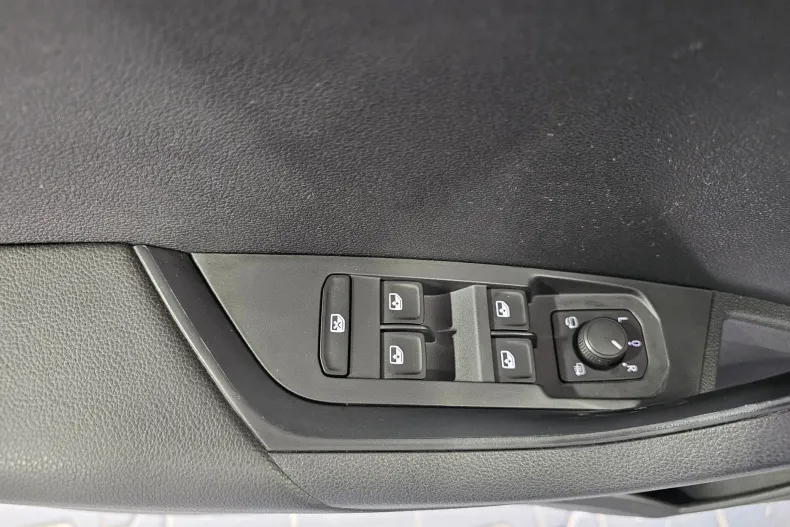 Skoda Karoq din 2023 cu 78.652 km - oferta SKO263972 - foto 4