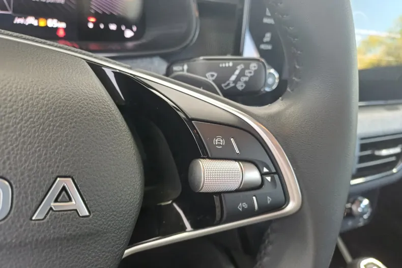Skoda Scala din 2025 cu 12.001 km - oferta SKO263975 - foto 10
