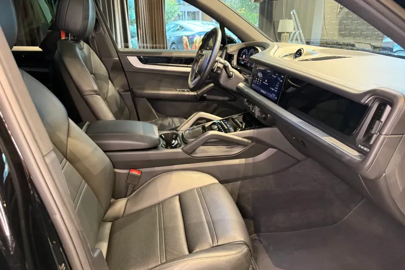 Porsche Cayenne din 2024 cu 39.900 km - oferta POR264059 - foto 25