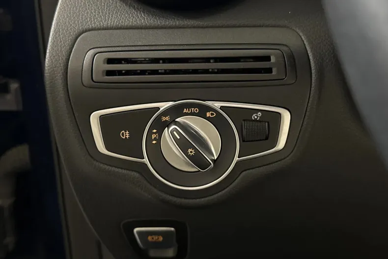 Mercedes-Benz GLC 300 (Clasa GLC) din 2021 cu 90.639 km - oferta MER264066 - foto 15