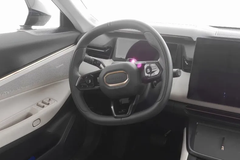 Lynk & Co 08 din 2025 cu 25.000 km - oferta LYN264069 - foto 18