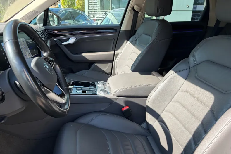 Volkswagen Touareg din 2023 cu 130.000 km - oferta VOL264106 - foto 8