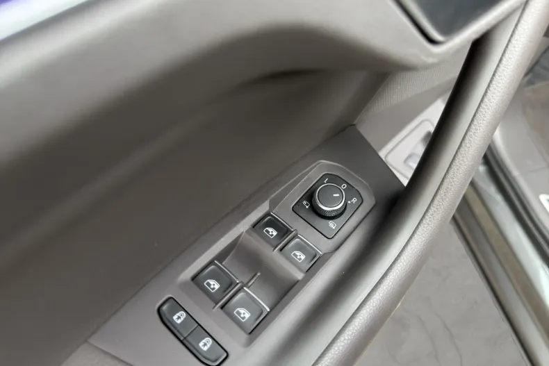 Volkswagen Touareg din 2023 cu 130.000 km - oferta VOL264106 - foto 19