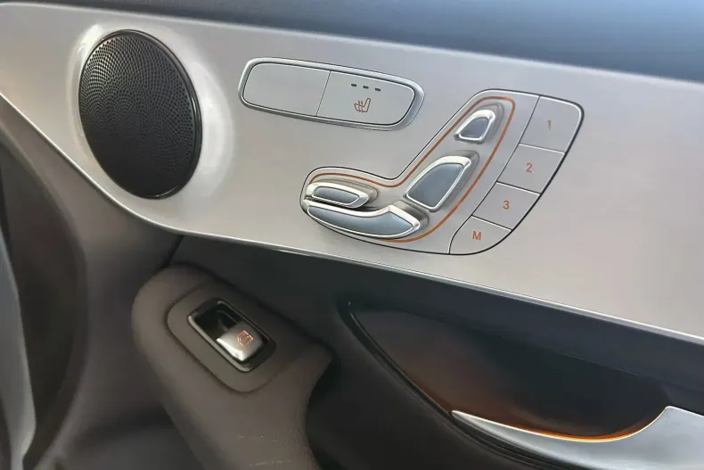 Mercedes-Benz GLC 300 (Clasa GLC) din 2020 cu 146.000 km - oferta MER264110 - foto 10