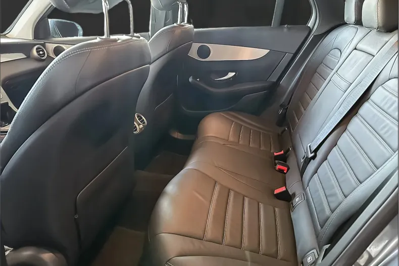 Mercedes-Benz GLC 300 (Clasa GLC) din 2020 cu 146.000 km - oferta MER264110 - foto 14
