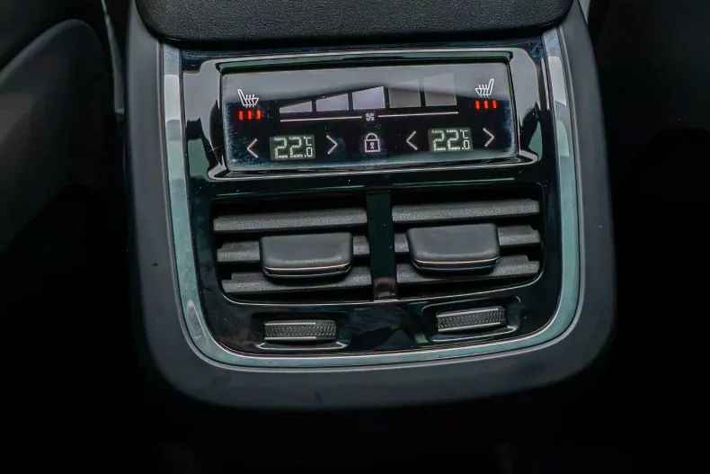 Volvo XC90 din 2022 cu 175.000 km - oferta VOL264139 - foto 31