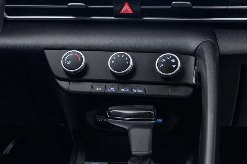Hyundai Elantra din 2022 cu 90.000 km - oferta HYU264153 - foto 4