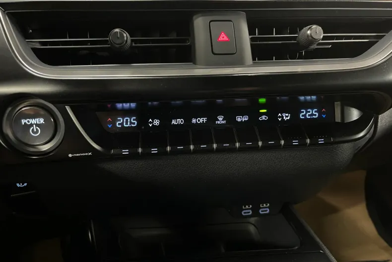 Lexus UX din 2022 cu 145.912 km - oferta LEX264214 - foto 18
