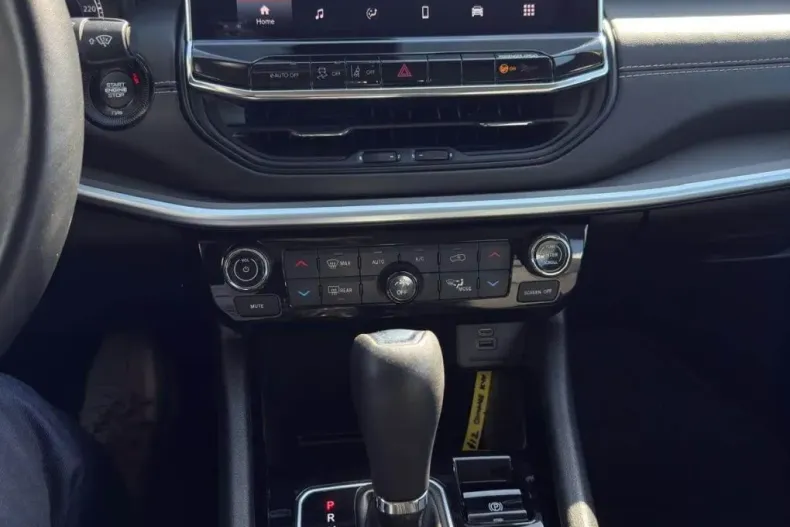 Jeep Compass din 2024 cu 53.796 km - oferta JEE264232 - foto 7