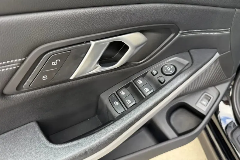 BMW 330 (Seria 3) din 2022 cu 58.383 km - oferta BMW264263 - foto 27