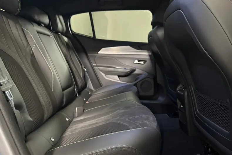 Peugeot 408 din 2023 cu 40.930 km - oferta PEU264270 - foto 12