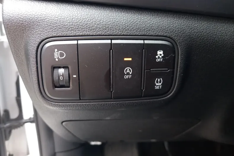 Hyundai Bayon din 2023 cu 43.682 km - oferta HYU264286 - foto 20