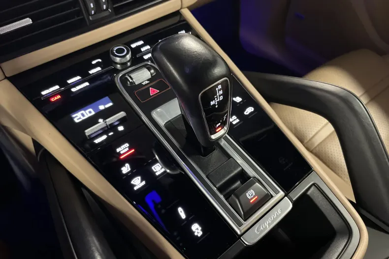 Porsche Cayenne din 2020 cu 69.581 km - oferta POR264300 - foto 25