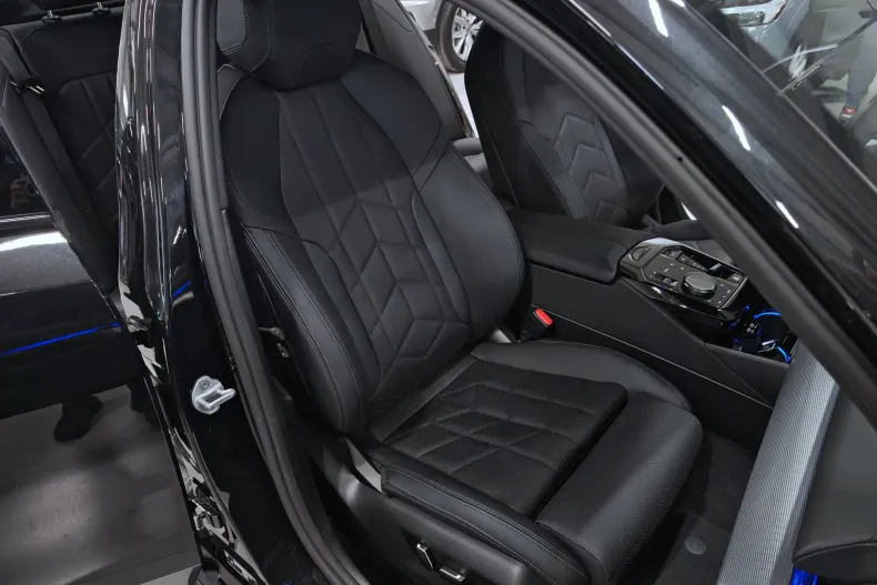 BMW 520 (Seria 5) din 2026 cu 4.001 km - oferta BMW264315 - foto 9
