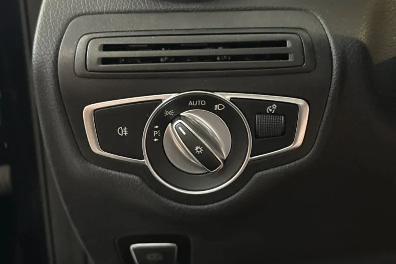 Mercedes-Benz GLC 300 (Clasa GLC) din 2021 cu 126.431 km - oferta MER264325 - foto 14